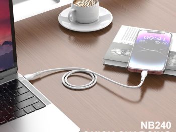 XO NB240 FOOTBALL ΚΑΛΩΔΙΟ ΦΟΡΤΙΣΗΣ LIGHTNING SOFT RUBBER, ΛΕΥΚΟ